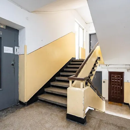 Spacious 2 Bdr Flat In The Old Town Apartament *