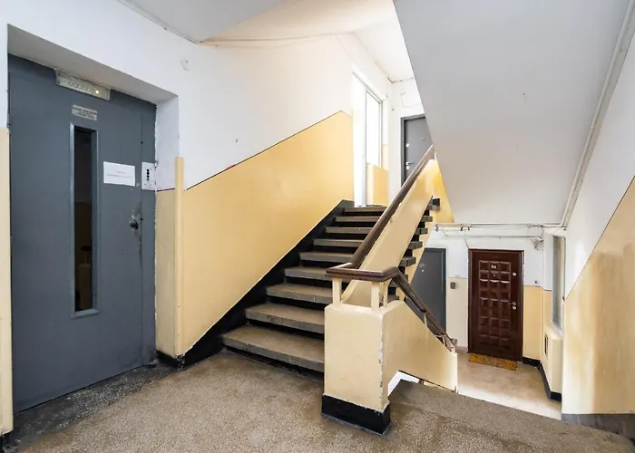 Spacious 2 Bdr Flat In The Old Town Apartment *