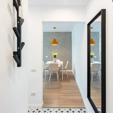 Lägenhet Spacious 2 Bdr Flat In The Old Town