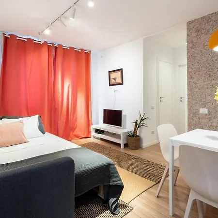 Lägenhet Spacious 2 Bdr Flat In The Old Town