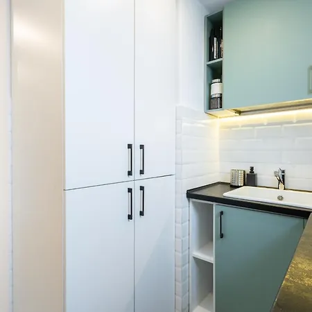 Lägenhet Spacious 2 Bdr Flat In The Old Town Bukarest