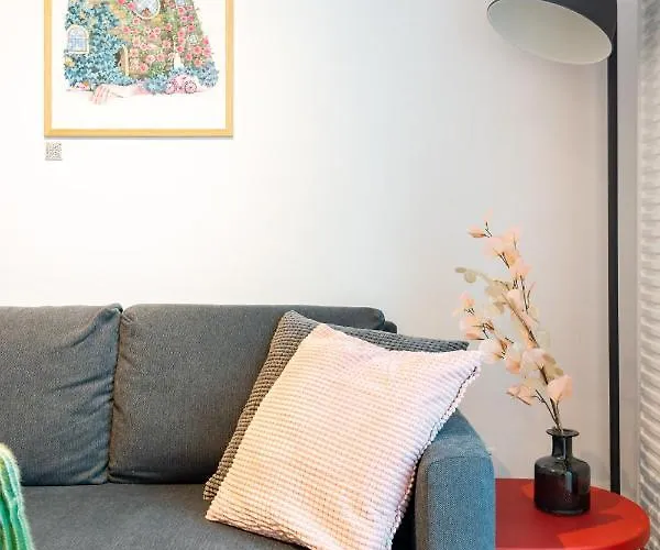 Spacious 2 Bdr Flat In The Old Town Apartman Bukarest