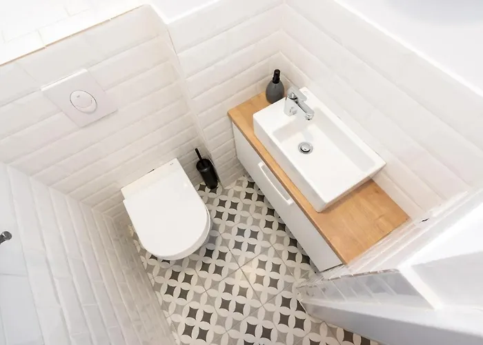 Spacious 2 Bdr Flat In The Old Town アパート