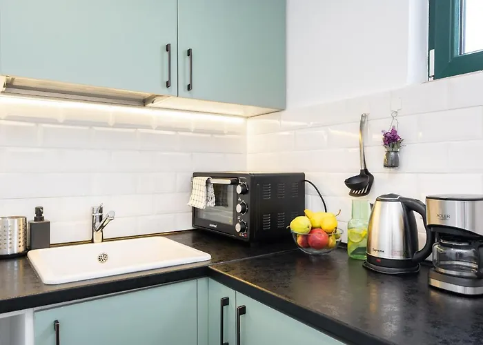 Spacious 2 Bdr Flat In The Old Town