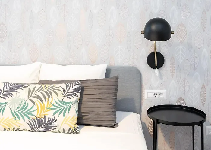 Apartman Spacious 2 Bdr Flat In The Old Town