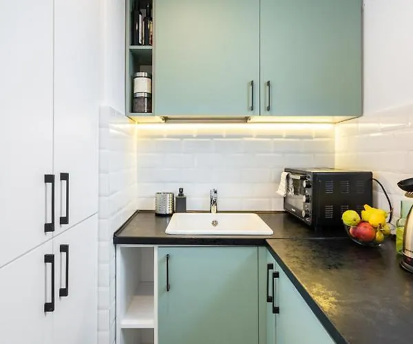 Spacious 2 Bdr Flat In The Old Town Apartament