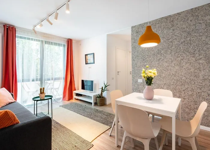 Spacious 2 Bdr Flat In The Old Town Apartamento