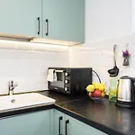 Spacious 2 Bdr Flat In The Old Town