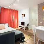 Apartman Spacious 2 Bdr Flat In The Old Town